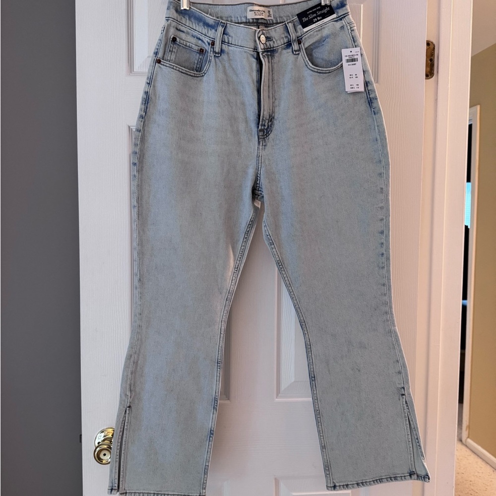 NWT Abercrombie & Fitch Curve Love Ultra High-Rise Slim Straight Jeans Size 29P